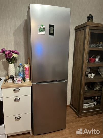 Холодильник Bosсh в идеальном/рабочем состоянии