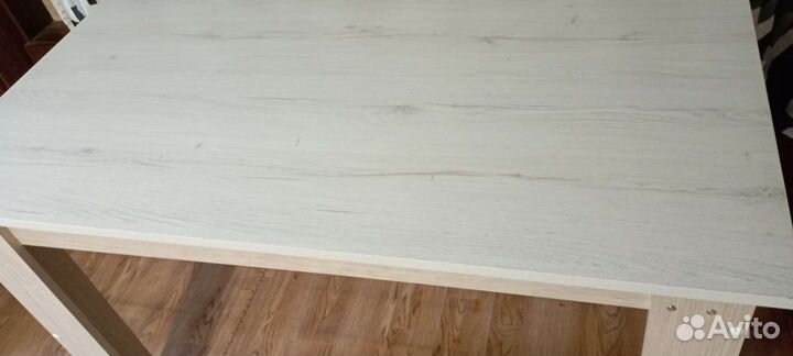 Кухонный стол