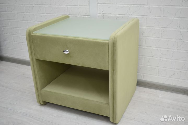 Тумба прикроватная