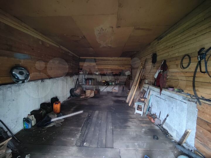Гараж, > 30 м²