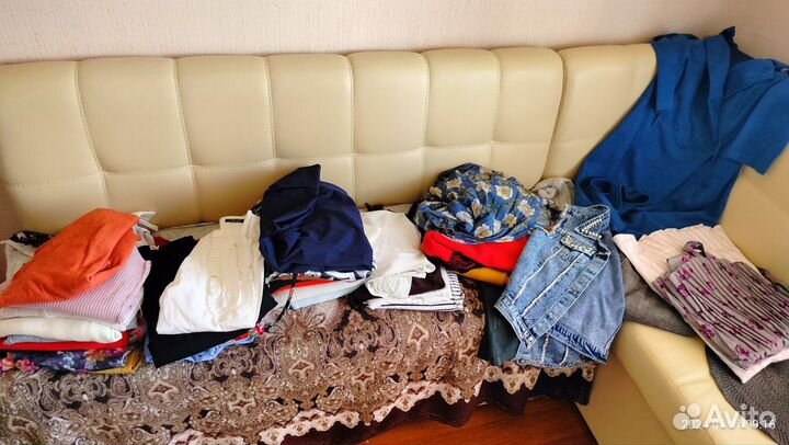 Отдам женские вещи пакетом