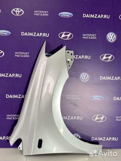 Крыло Volkswagen Polo Правое Серебристый