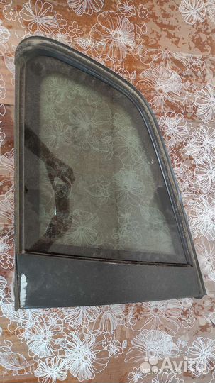 Стекло глухое правое заднее BMW x3 E83