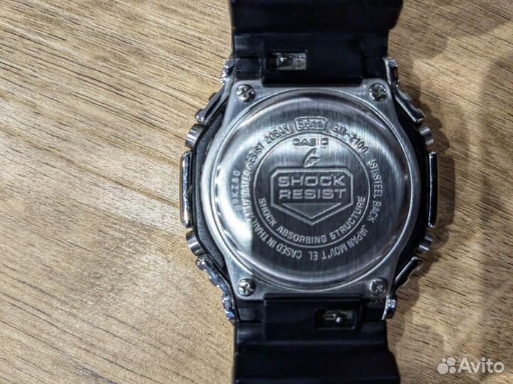 Часы Casio G-Shock GM-2100-1A