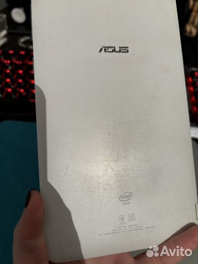 Планшет Asus K01N