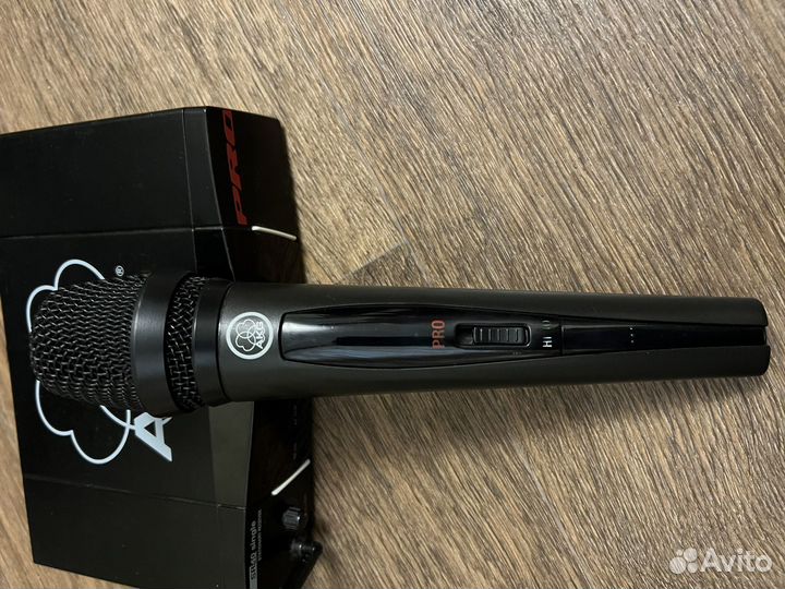 Вокальная радиосистема (микрофон) AKG WMS40PRO