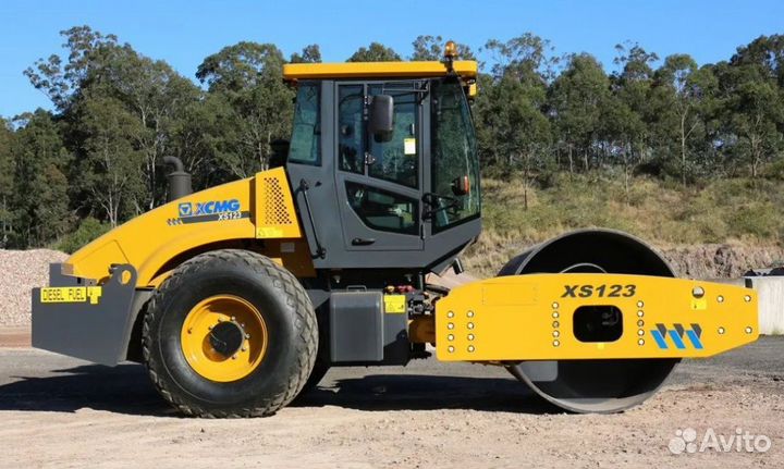 Дорожный каток XCMG XS123, 2023