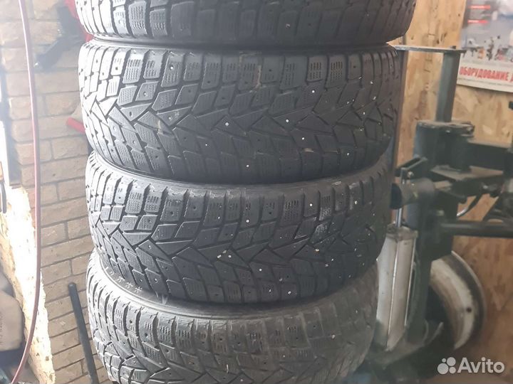 Dunlop Grandtrek Ice 02 235/55 R17 103T