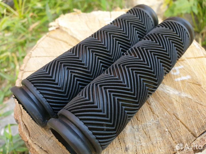 Грипсы на руль велосипеда