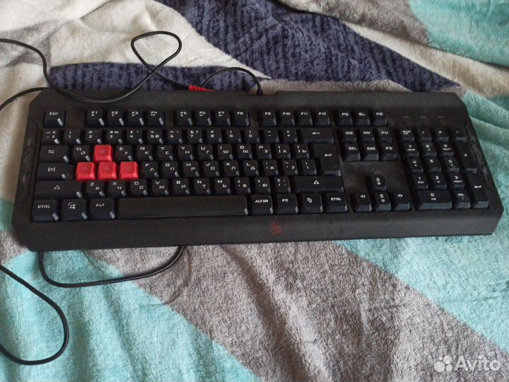 Игровая клавиатура bloody q100