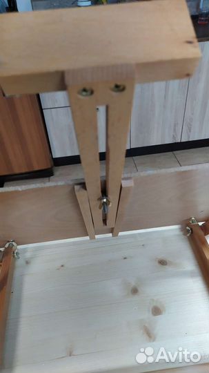 Мольберт настольный и мольберт для пленэра