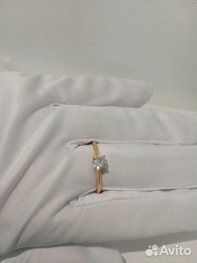 Золотое кольцо с камнем 19,5р