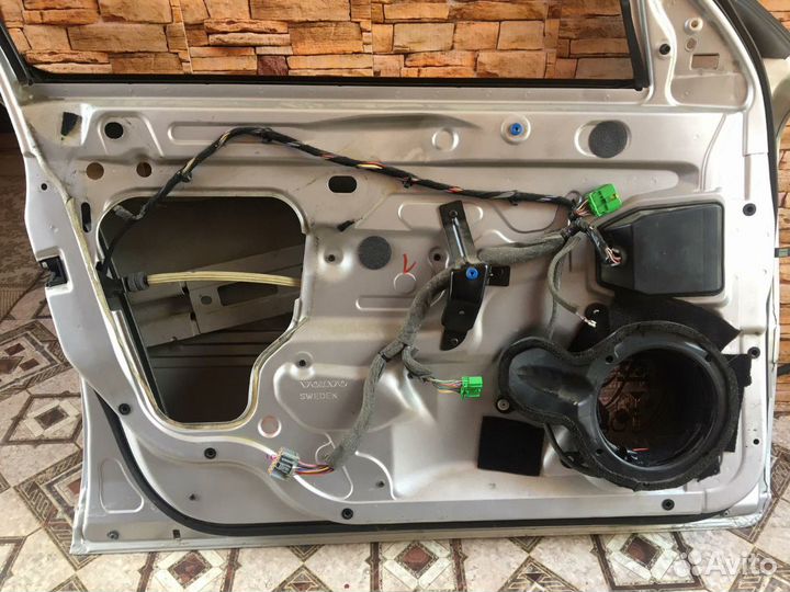 Дверь передняя левая volvo s60 2004г и S 80 2000г