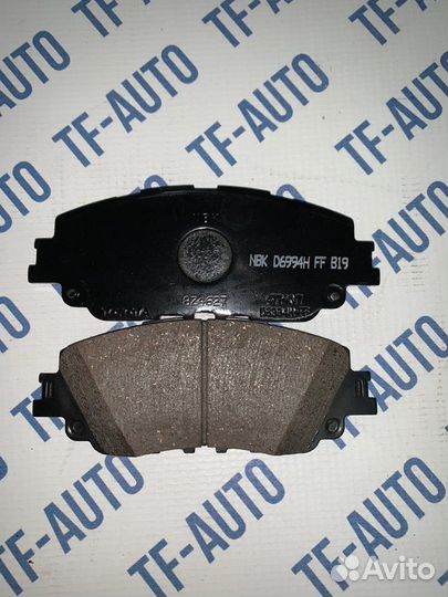 Передние колодки на Toyota Camry V70