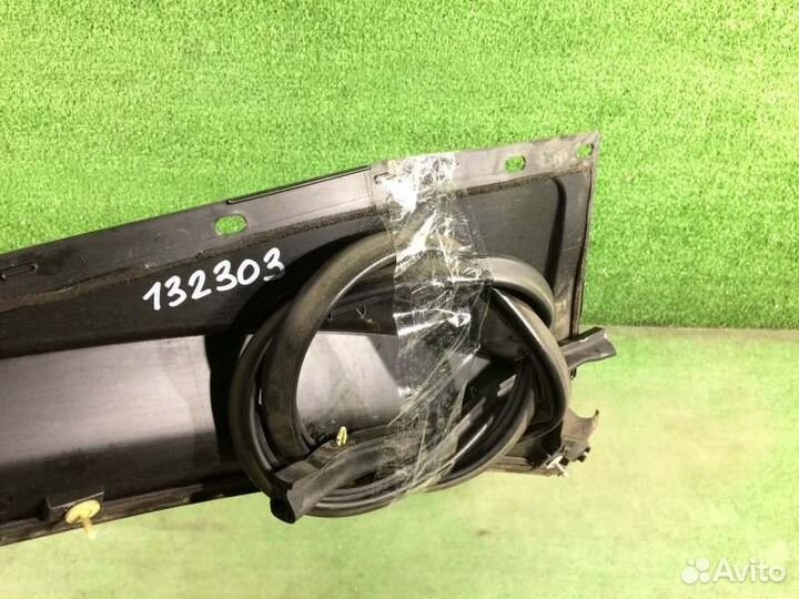 Решетка под лобовое стекло Subaru Impreza GD2