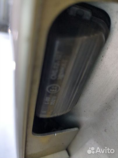 Крышка багажника Toyota Auris E15, 2007