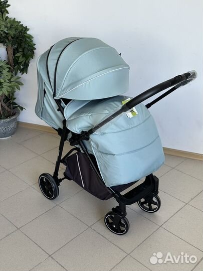 Прогулочная коляска с перекидной ручкой «LuxMom »