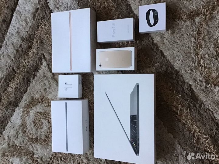 Коробки для iPhone, iPad, MacBook