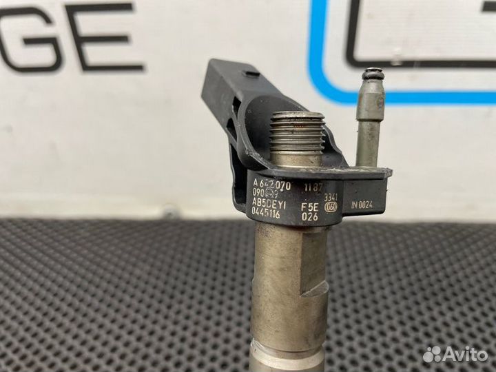 Форсунка топливная Mercedes-Benz E-Class W212