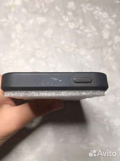 Чехол для iPhone 5s в хорошем состояние