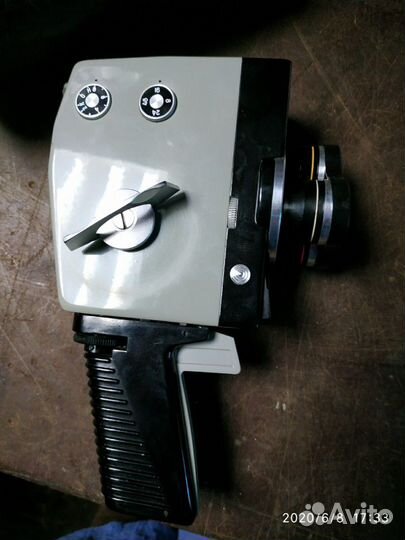 Видеокамера Экран 4