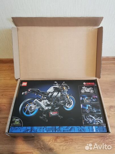 Конструктор Lego Technic 42159 Мотоцикл Yamaha ори