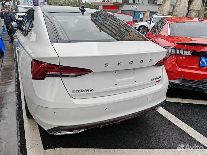 Skoda Octavia 1.5 AT, 2021, 80 000 км