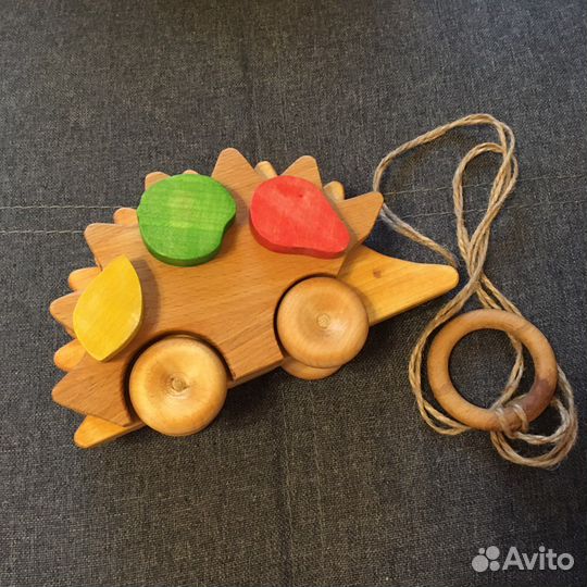 Деревянная каталка ёжик