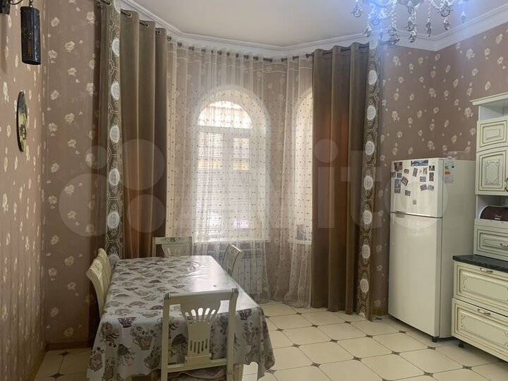 Дом 217 м² на участке 4,2 сот.