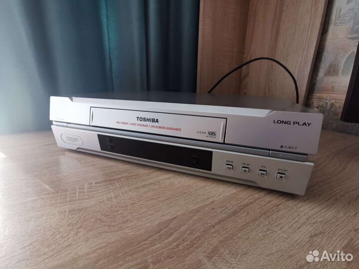 Видео магнитофон Toshiba v-e31r