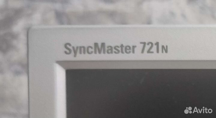 Монитор Samsung SyncMaster 721n