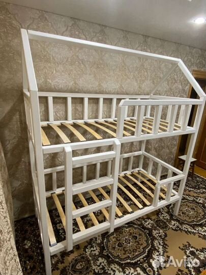 Двухъярусная кровать из массива от производителя