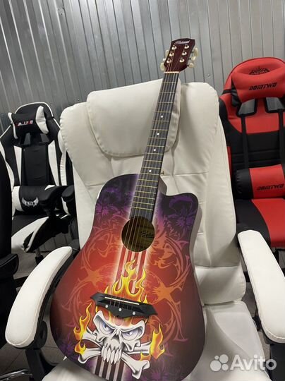 Акустическая гитара красный череп