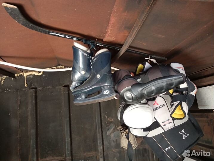 Коньки хоккейные в комплекте
