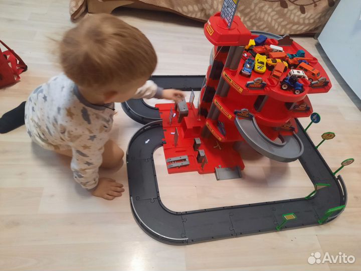 Парковка для машинок полесье