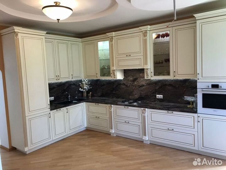 Кухня в потолок