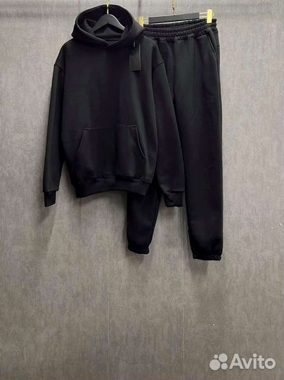 Костюм спортивный