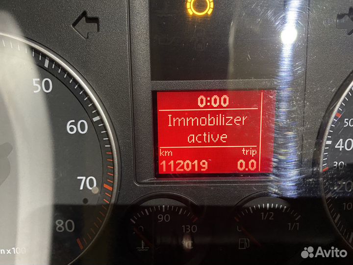 Панель приборов Volkswagen Golf 5 бензин 1121122