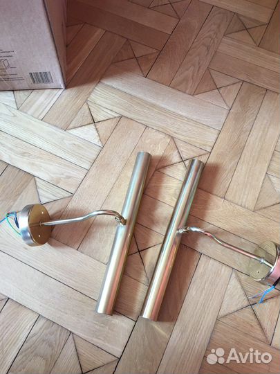 Светилтники настенный для освещения картин и тд