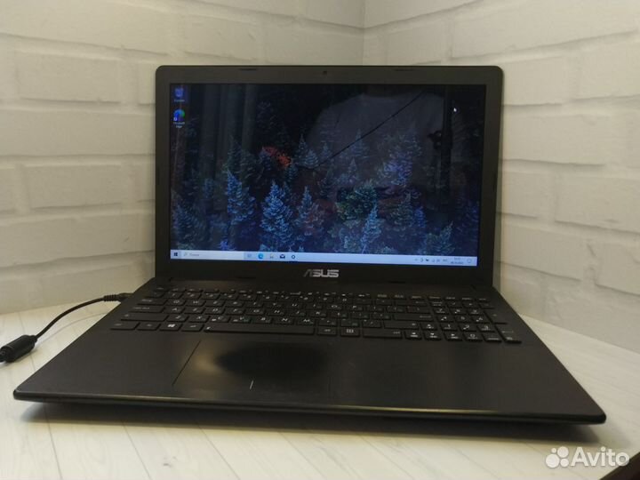 Красивый ноутбук asus 4 ядра/4gb озу