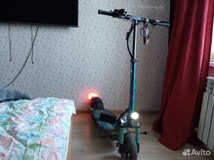 Самокат взрослый электрический бу