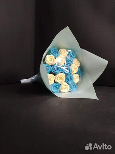 Розы из Белого Шоколада - 19 шт в Букете