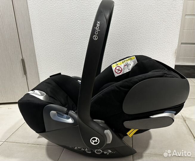 Автолюлька Cybex Cloud Z I-Size Plus + адаптеры