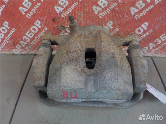 Суппорт передний правый Toyota Corolla ADE150 1ZR