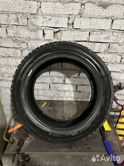 Toyo Observe Garit GIZ 215/50 R17