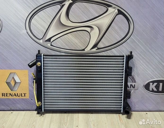 Радиатор охлаждения двигателя основной Hyundai ela