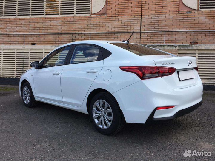 Бампер задний hyundai solaris 2021 белый PGU