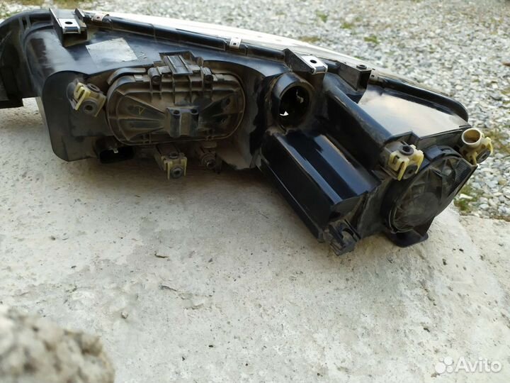 Фары передние на mazda 6 GG оригинал