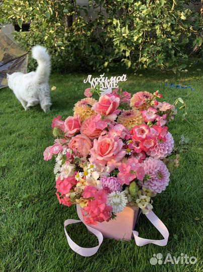 Композиции из живых цветов