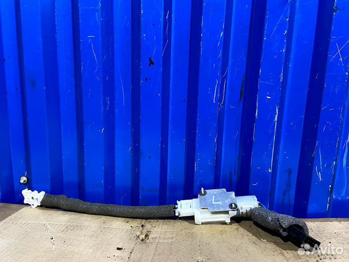 Моторчик ремня безопасности передний левый Audi A8